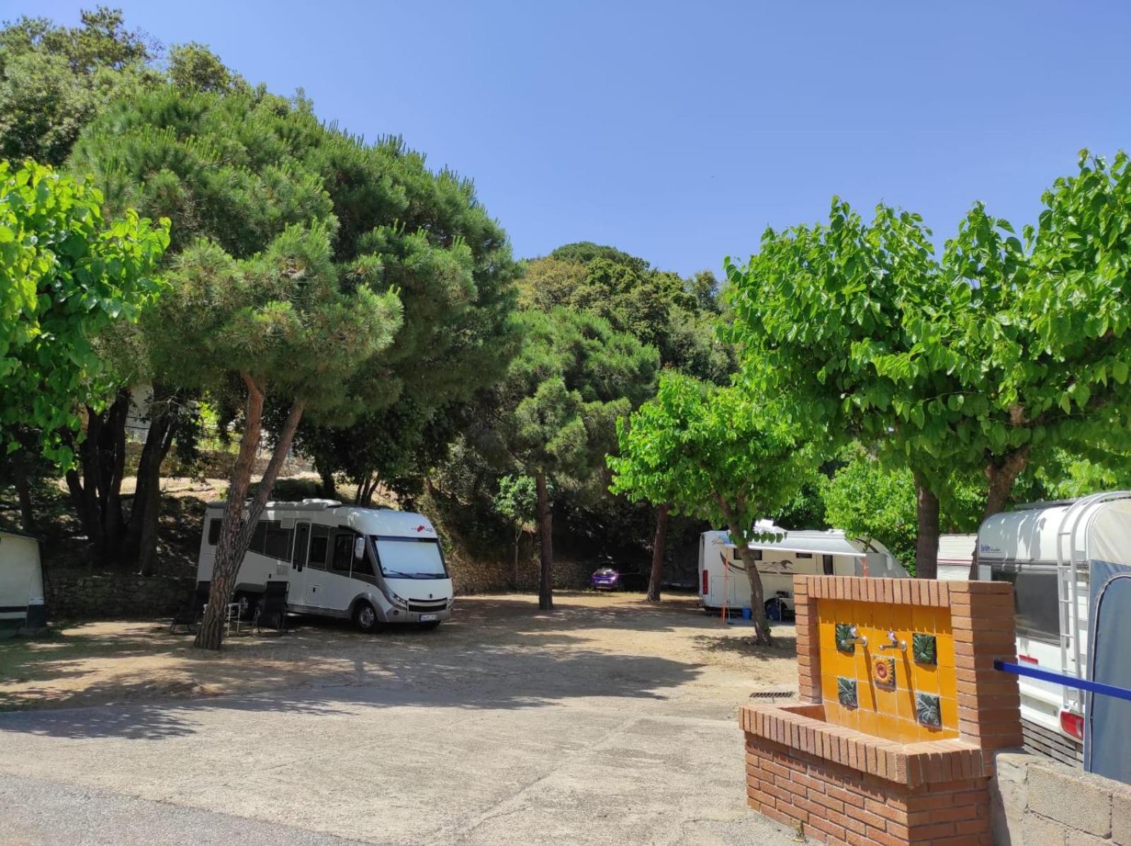 Camping Roca Grossa Calella Eksteriør billede