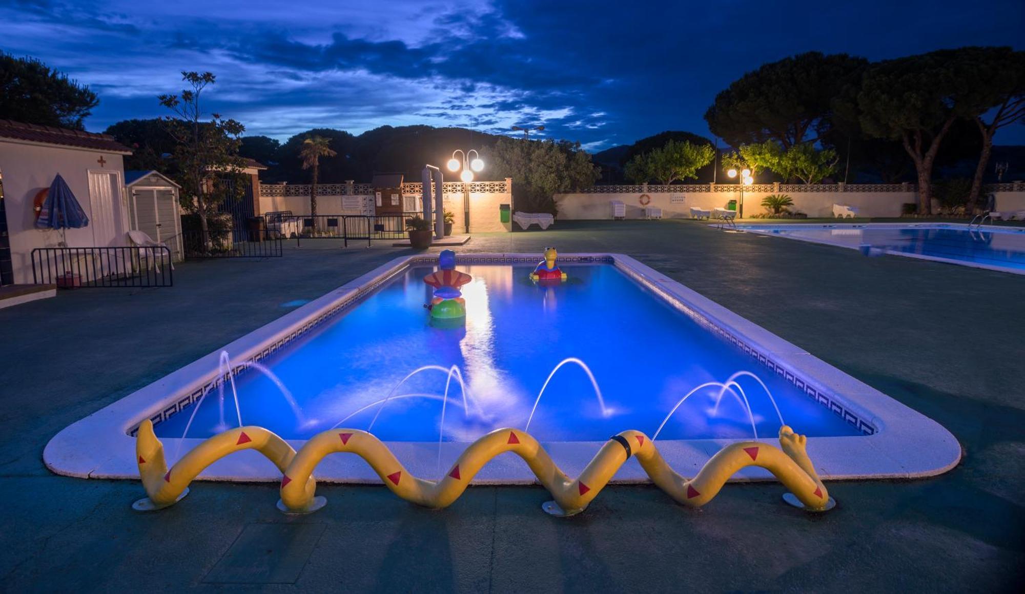 Camping Roca Grossa Calella Eksteriør billede